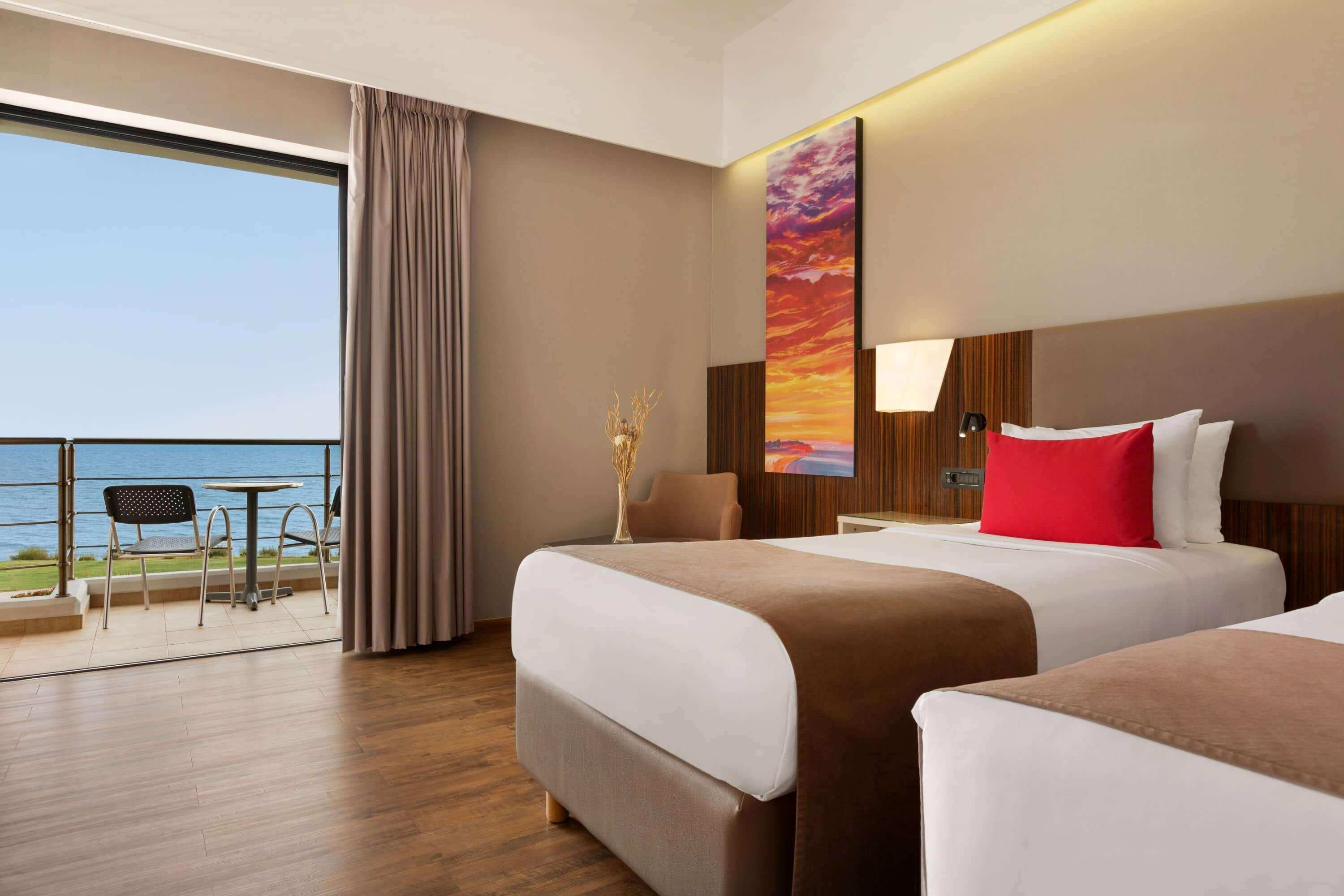 色雷斯温德姆华美达广场酒店 亚历山德鲁波利斯 外观 照片 A room at Hilton Garden Inn, Antalya, Turkey