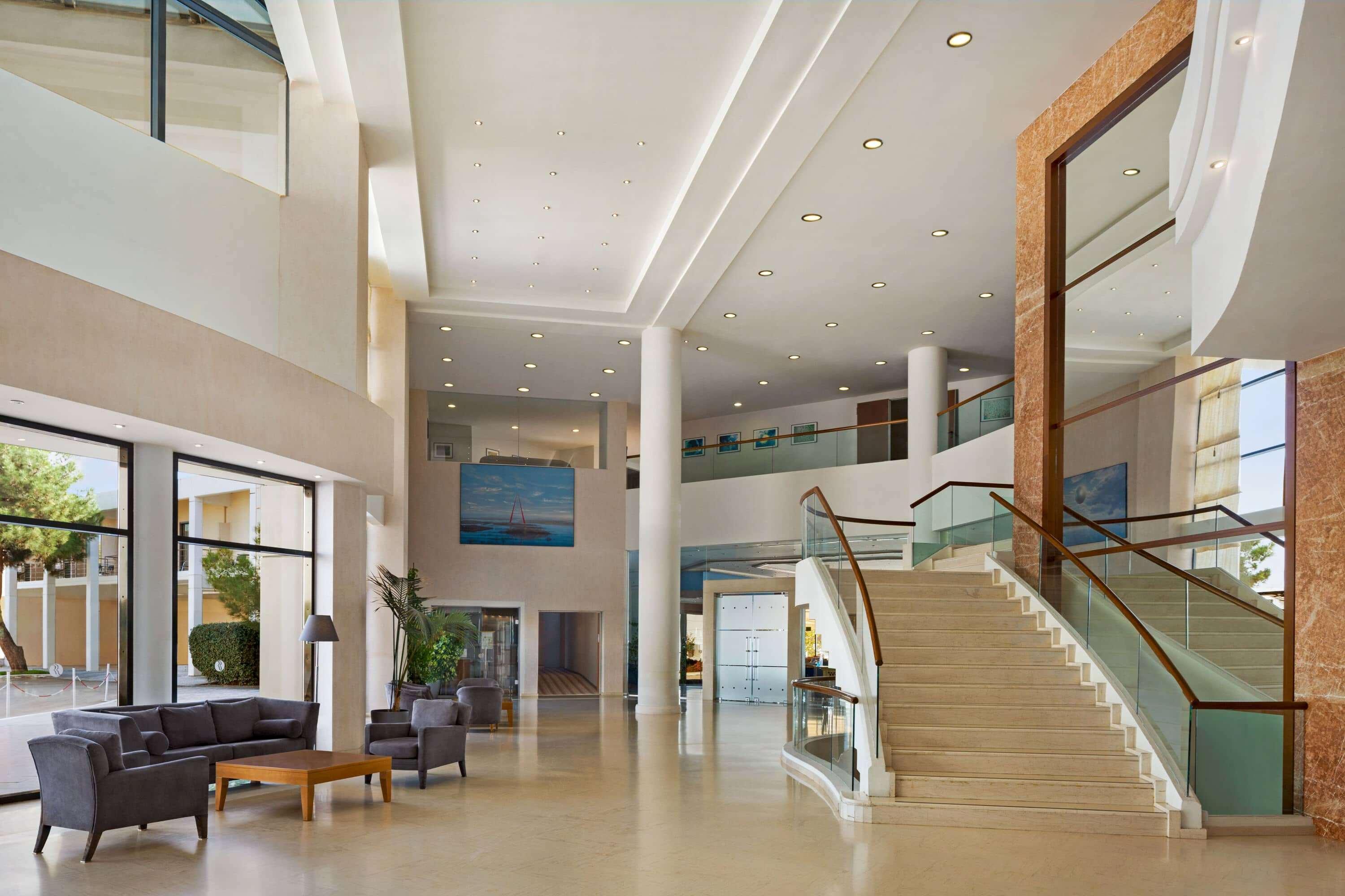 色雷斯温德姆华美达广场酒店 亚历山德鲁波利斯 外观 照片 Interior of the hotel