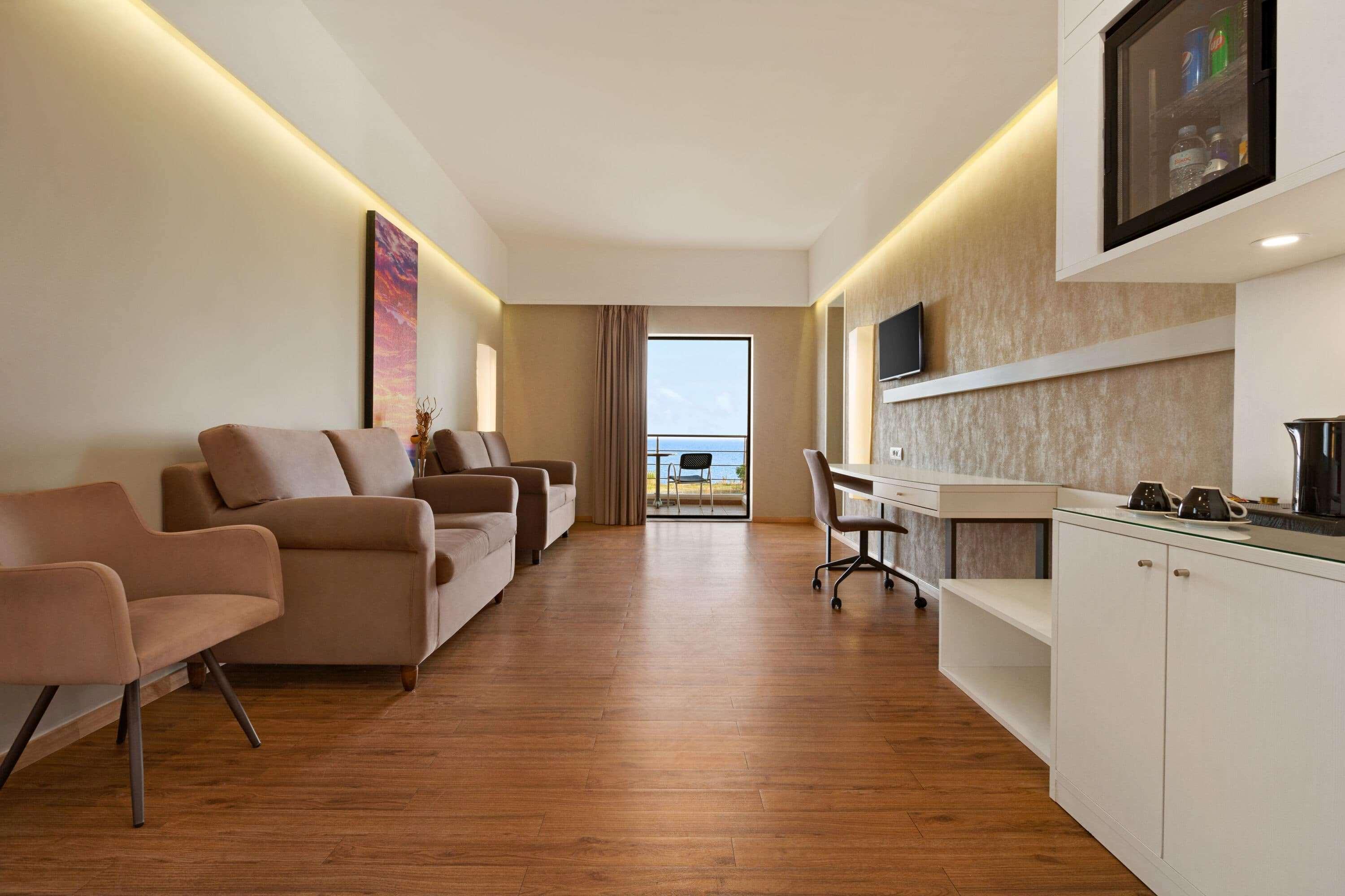 色雷斯温德姆华美达广场酒店 亚历山德鲁波利斯 外观 照片 A typical hotel room